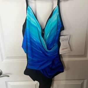 XL NWT Swimsuit